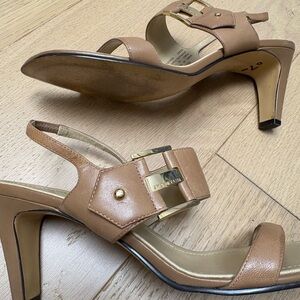 Leather Anne Klein sandal, with nice 2.5 inch heel